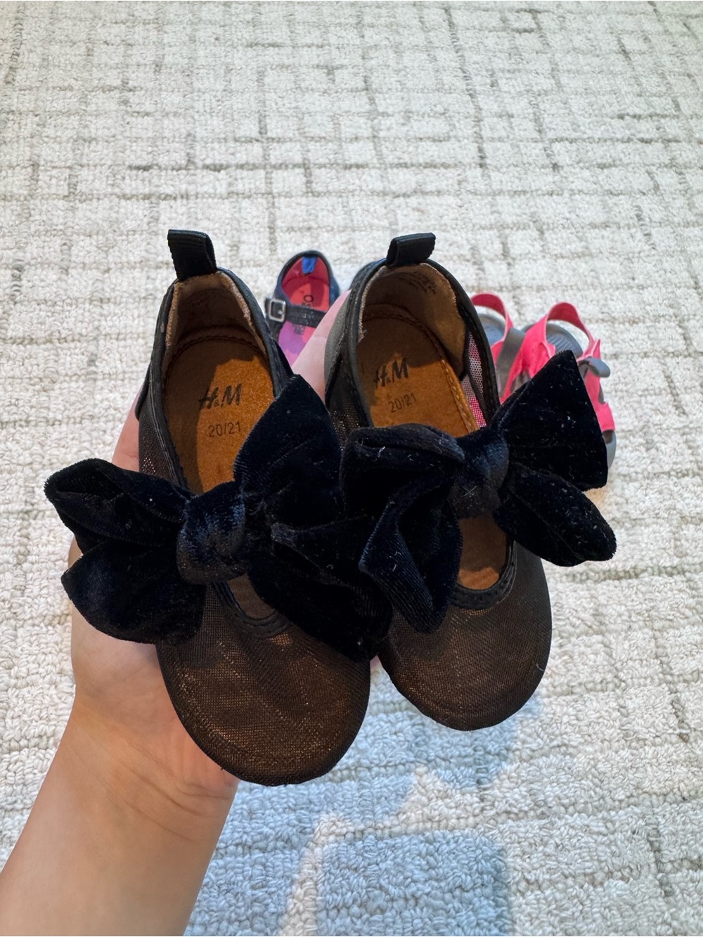 H&M Black Girls' Velvet Bow Mary Jane Dress Shoes